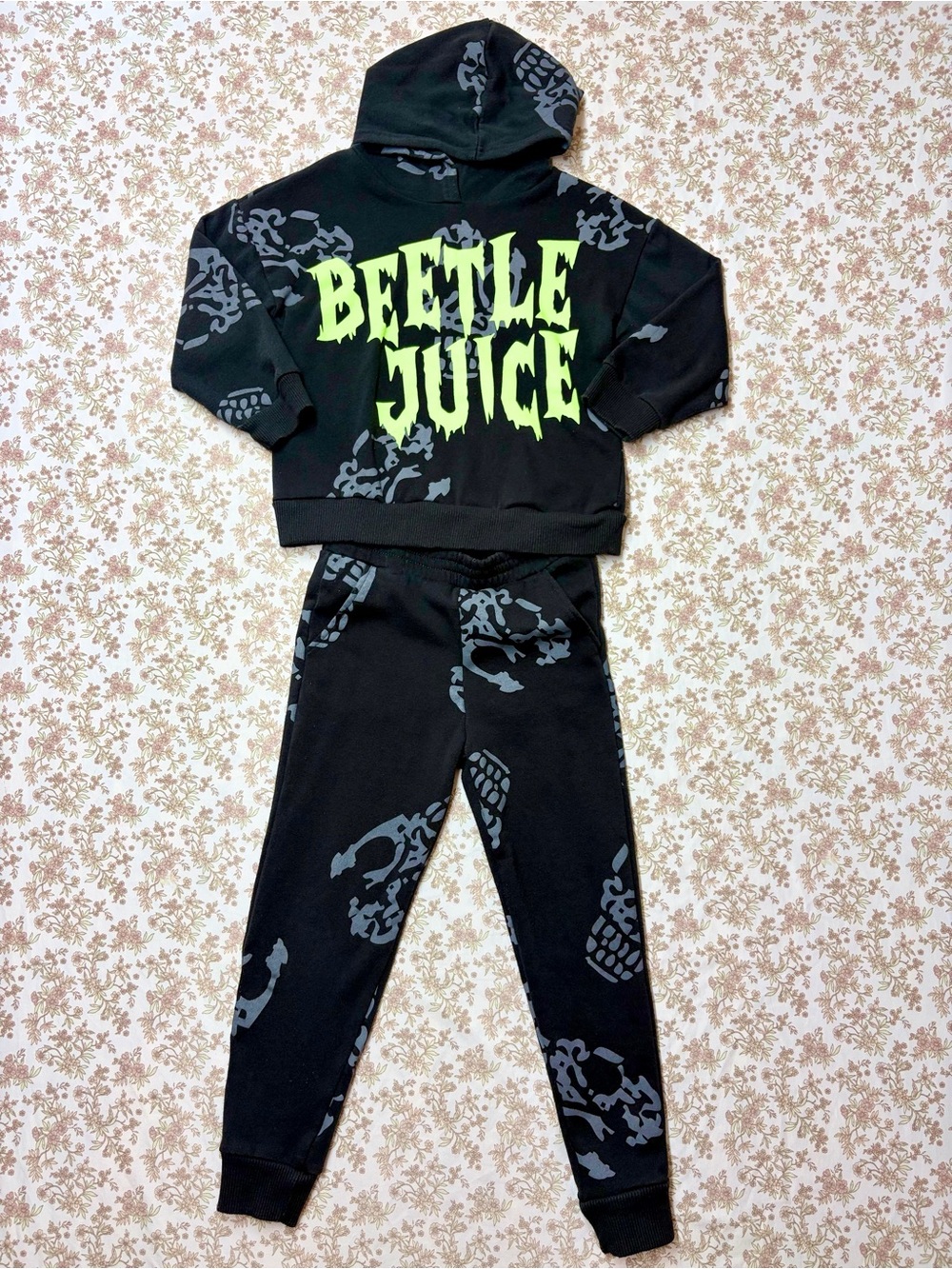 Beetlejuice Graphic Hoodie & Jogger Set - Black & Neon Green Halloween Fall Kids
